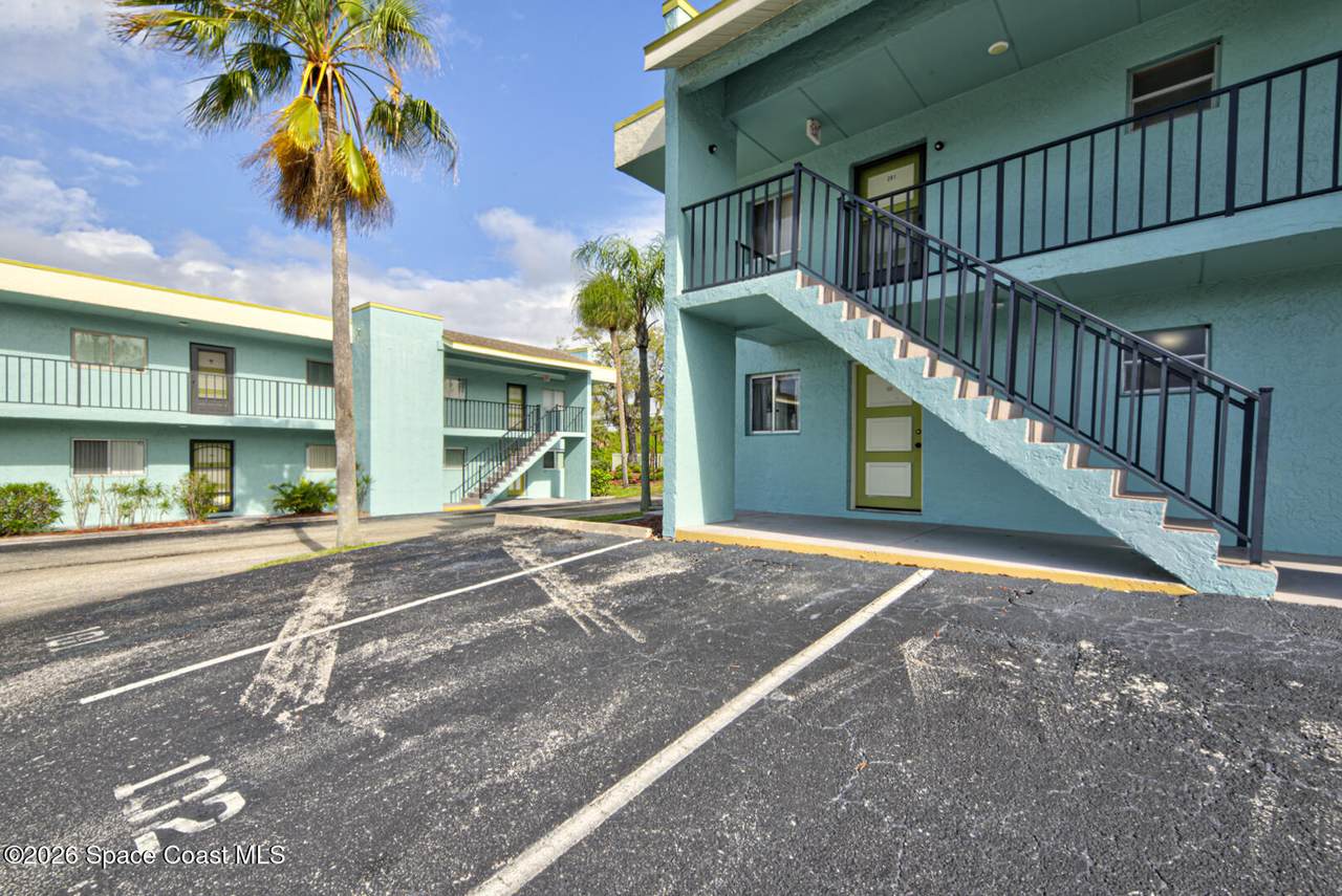 https://bt-photos.global.ssl.fastly.net/spacecoast/1280_boomver_1_1074279-2.jpg
