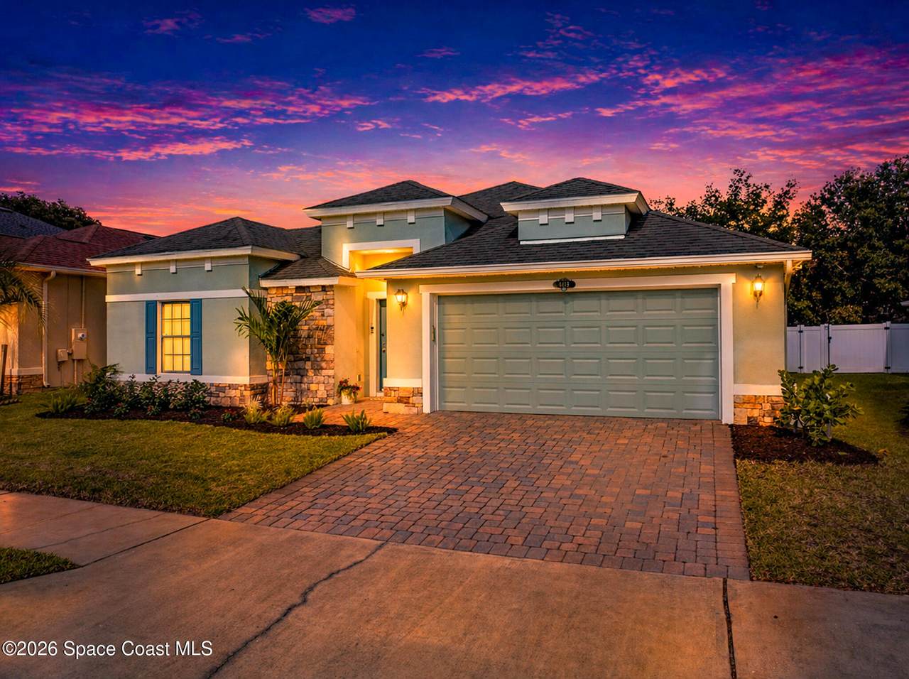 https://bt-photos.global.ssl.fastly.net/spacecoast/1280_boomver_2_1075496-2.jpg