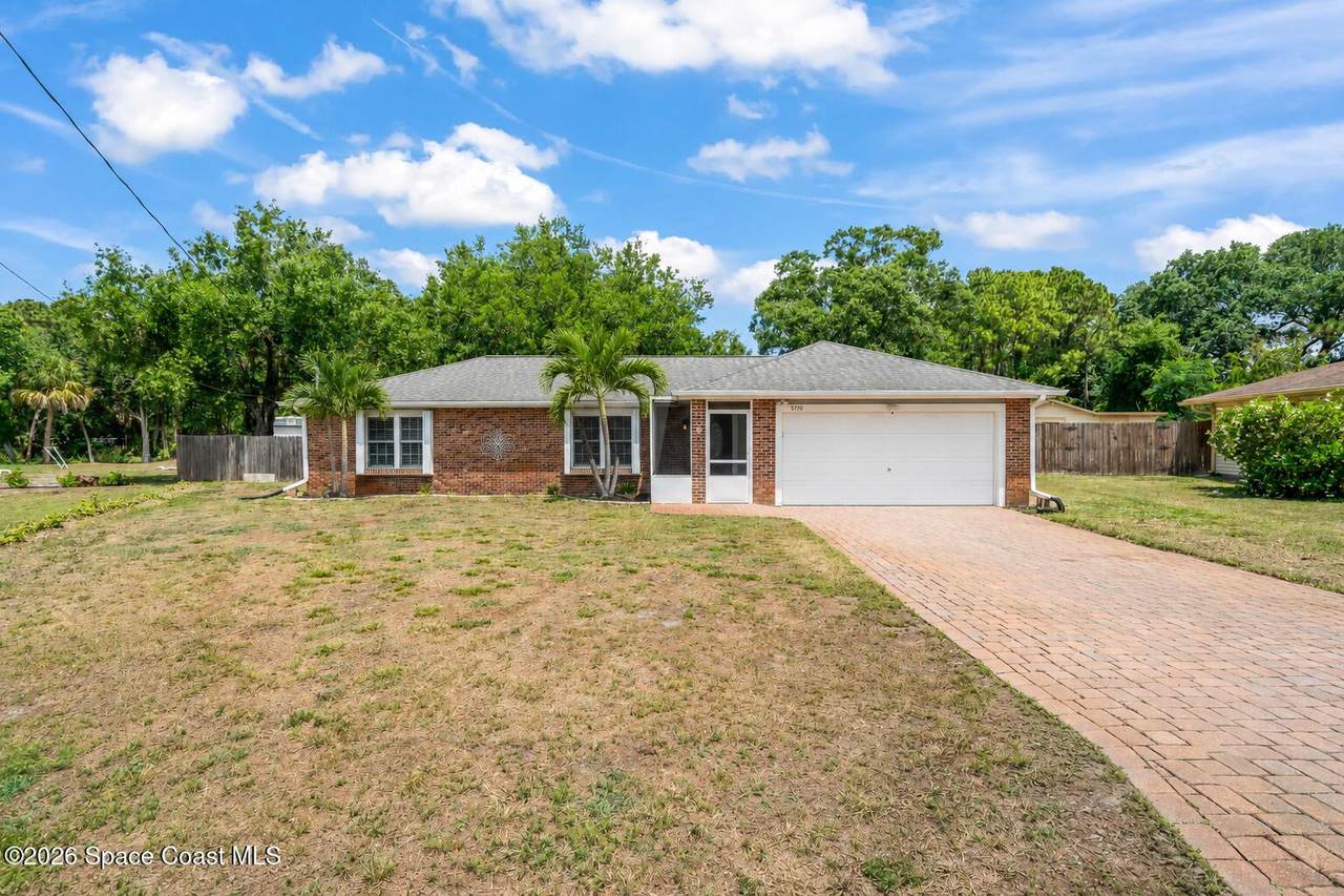 5770 Fairbridge Street - Photo 1
