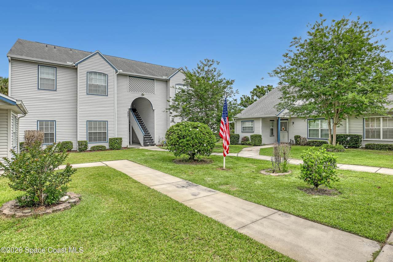 4881 Lake Waterford Way - Photo 1