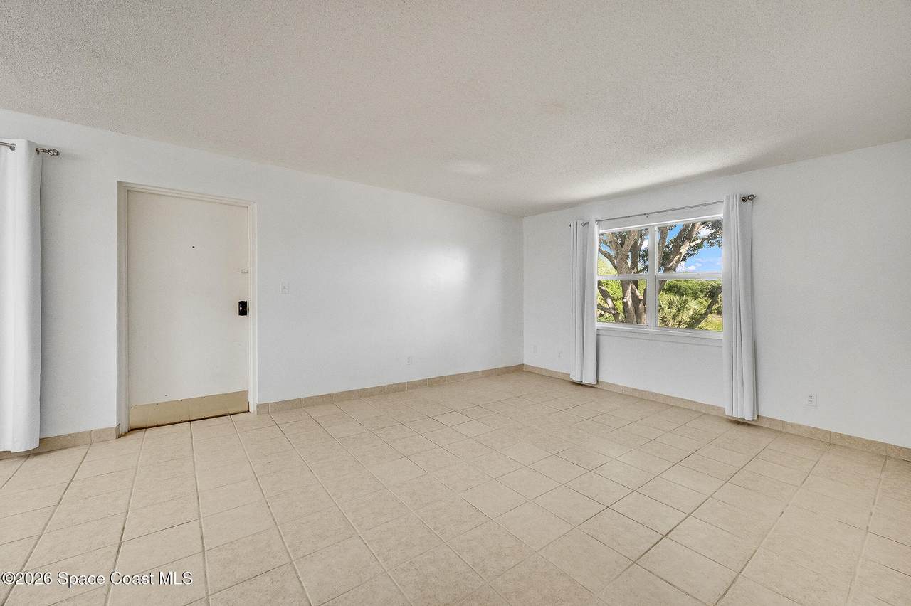 https://bt-photos.global.ssl.fastly.net/spacecoast/1280_boomver_2_1076606-2.jpg