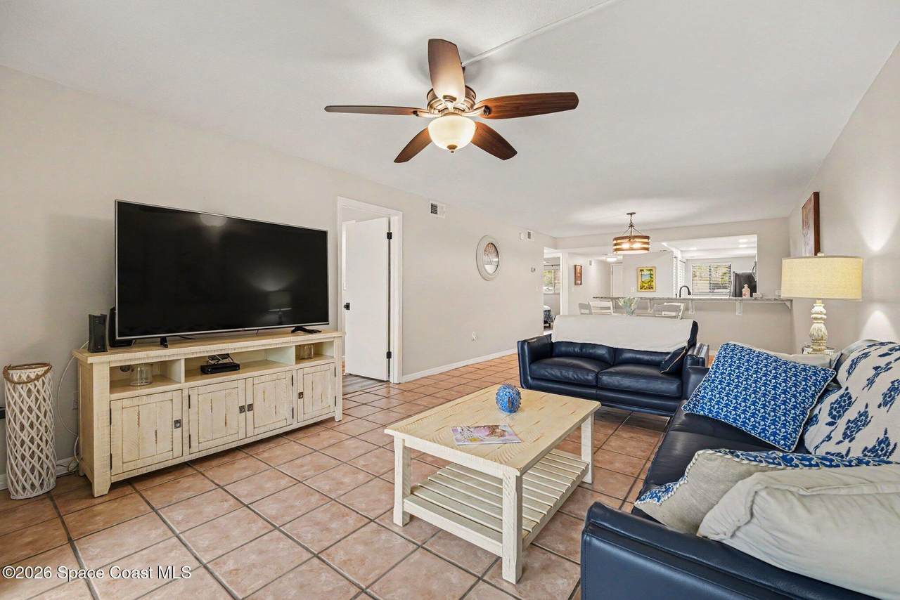 https://bt-photos.global.ssl.fastly.net/spacecoast/1280_boomver_1_1077183-2.jpg
