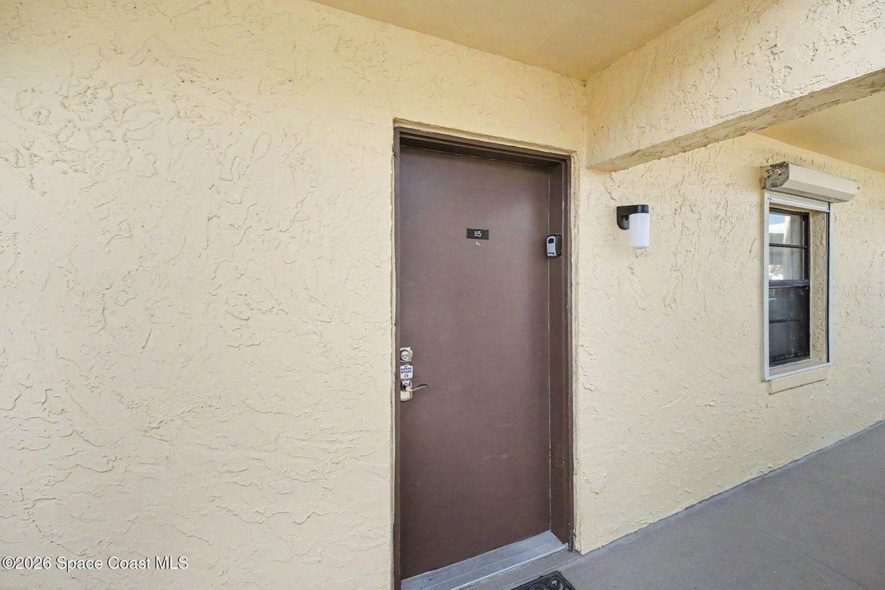 https://bt-photos.global.ssl.fastly.net/spacecoast/1280_boomver_1_1077737-2.jpg