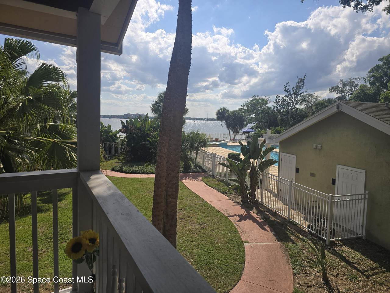 https://bt-photos.global.ssl.fastly.net/spacecoast/1280_boomver_2_1078371-2.jpg