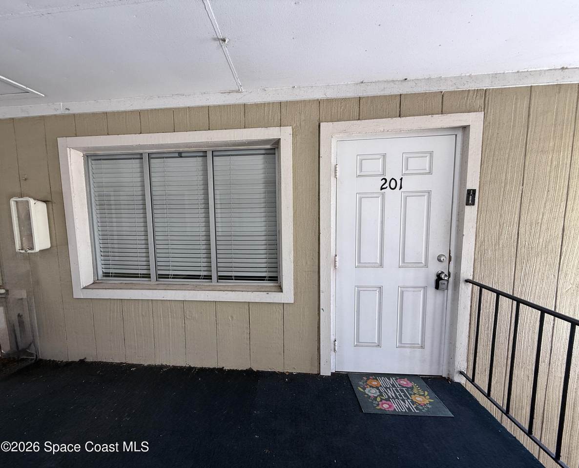 https://bt-photos.global.ssl.fastly.net/spacecoast/1280_boomver_2_1078403-2.jpg