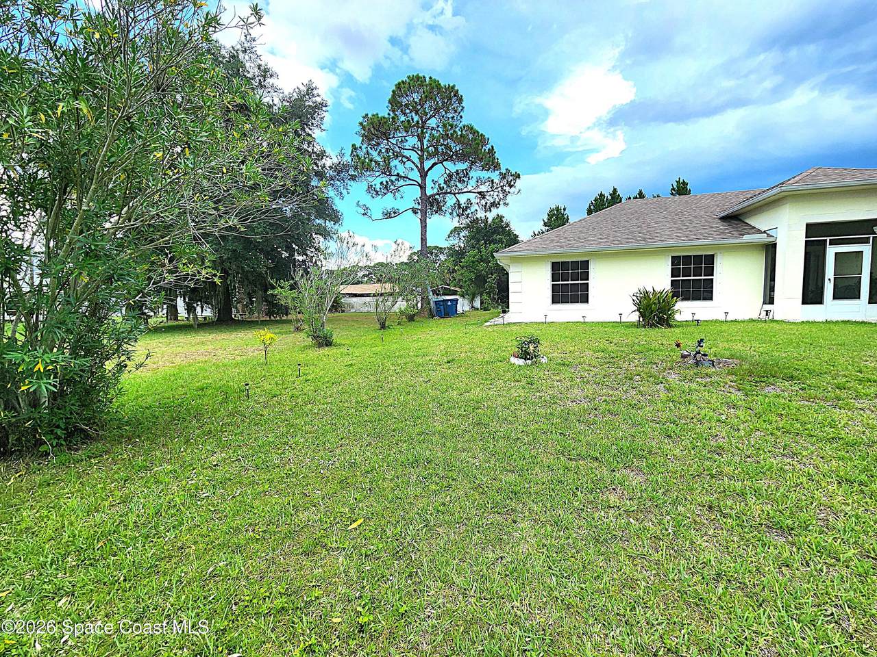 https://bt-photos.global.ssl.fastly.net/spacecoast/1280_boomver_2_1080831-2.jpg