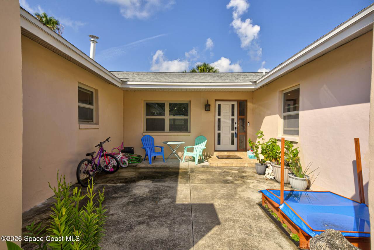 https://bt-photos.global.ssl.fastly.net/spacecoast/1280_boomver_2_1080918-2.jpg