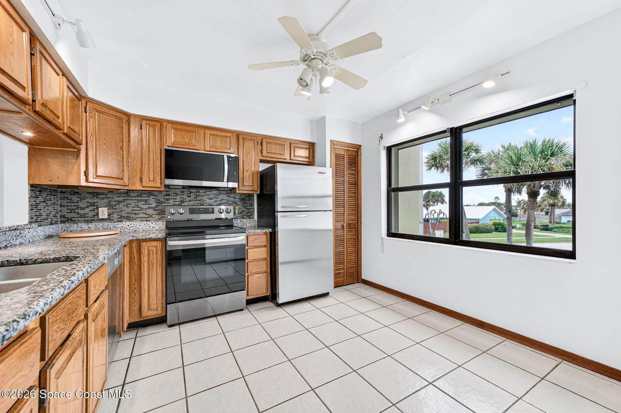 https://bt-photos.global.ssl.fastly.net/spacecoast/1280_boomver_2_1084390-2.jpg