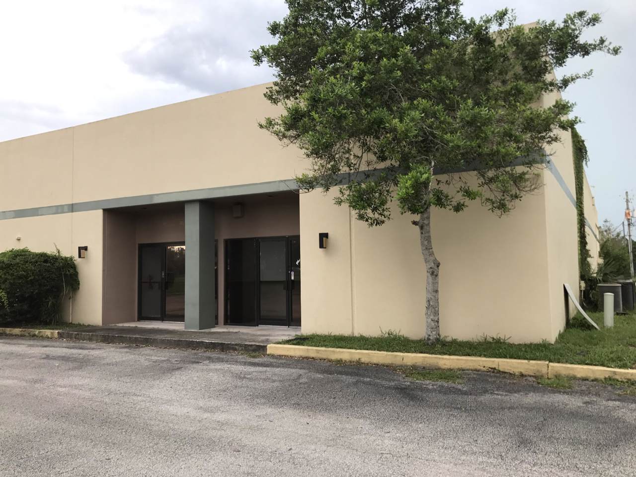 250 East Drive - Photo 1