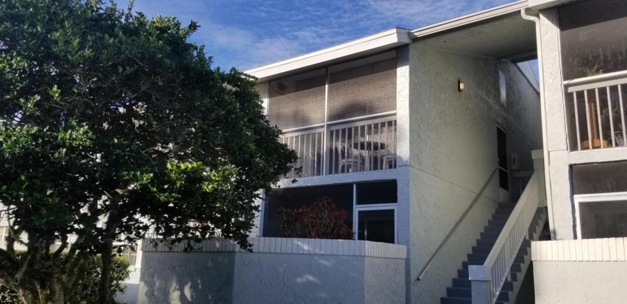 987 Sonesta Avenue - Photo 1