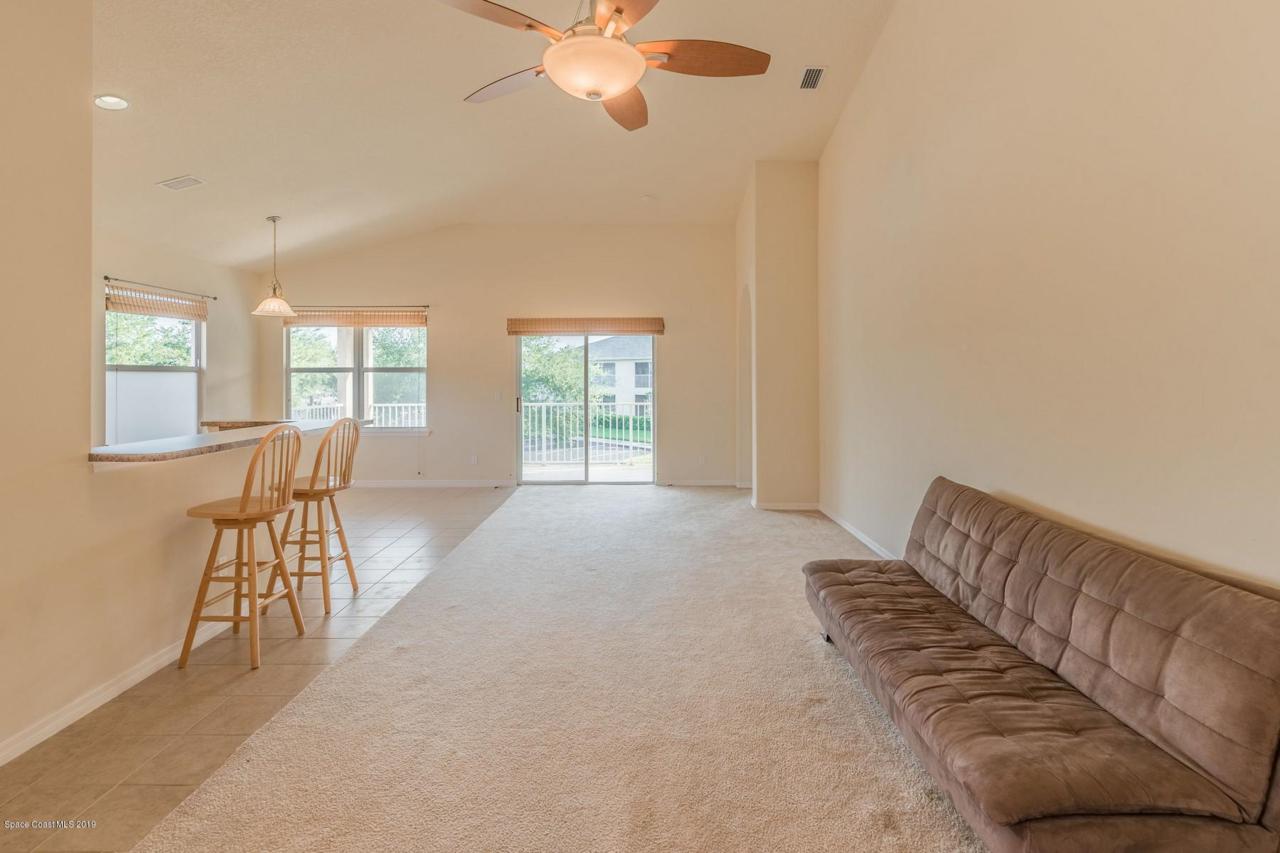 1040 Venetian Drive - Photo 1