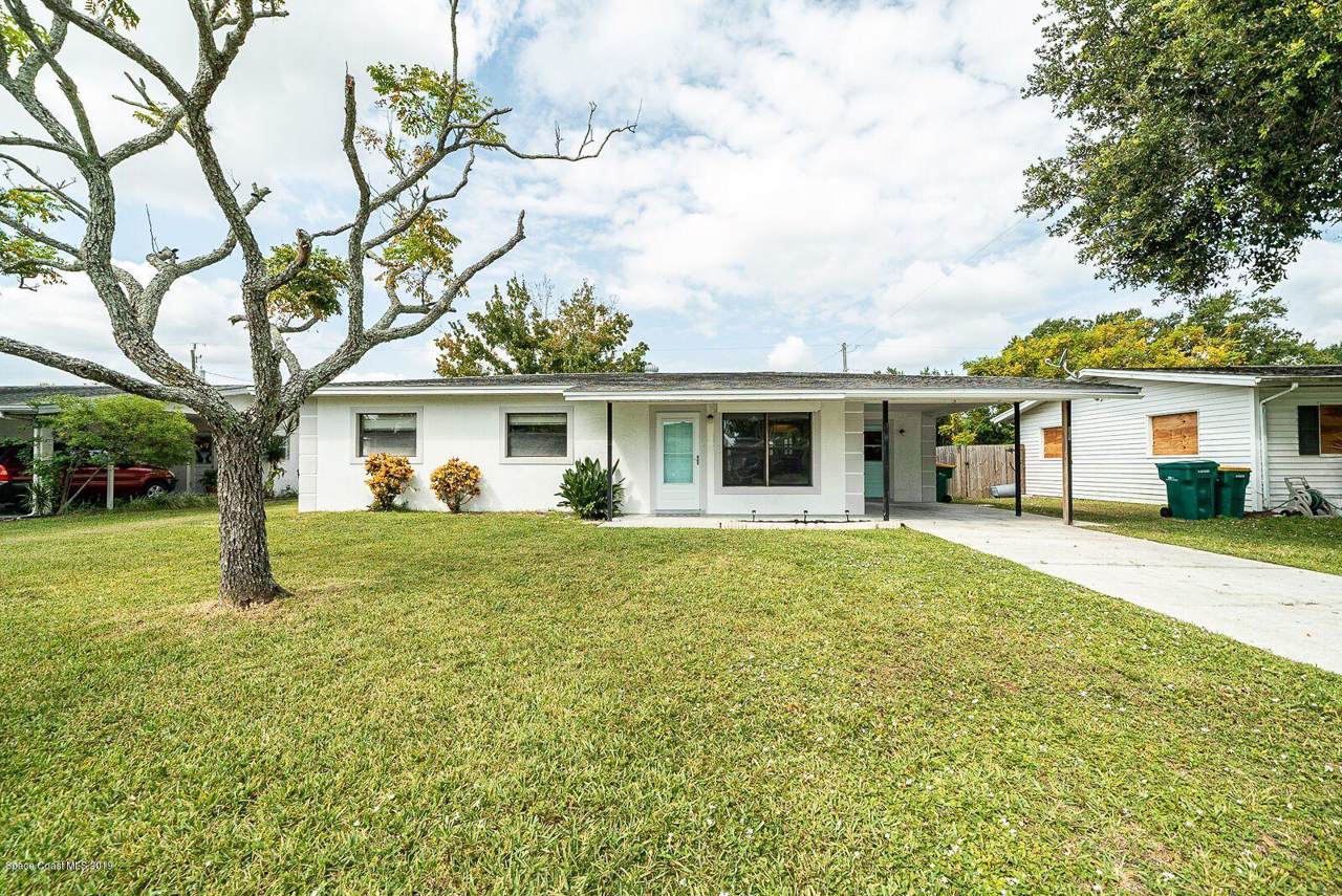 836 Clarke Avenue - Photo 1