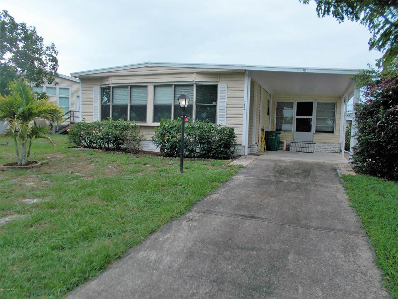 915 Waterway Drive - Photo 1