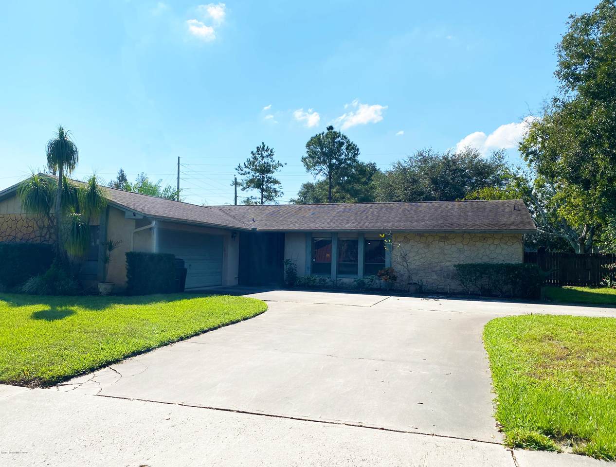2945 Guinevere Drive - Photo 1