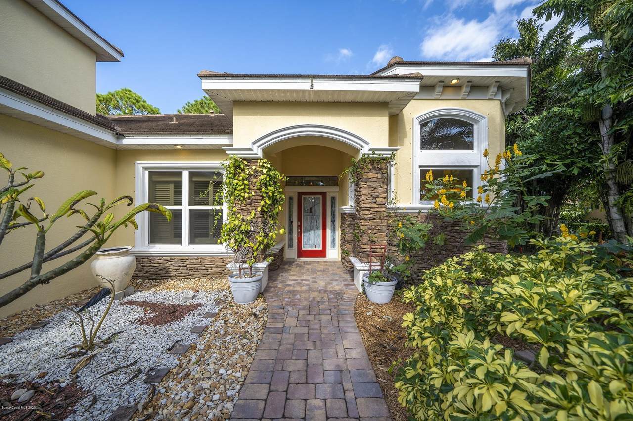 1373 Tralee Bay Avenue - Photo 1
