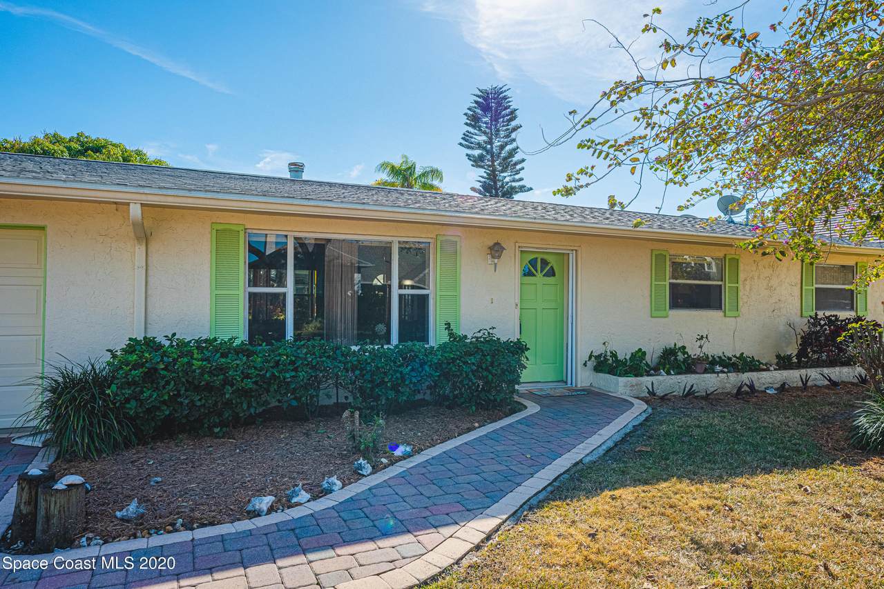 349 Hiawatha Way - Photo 1