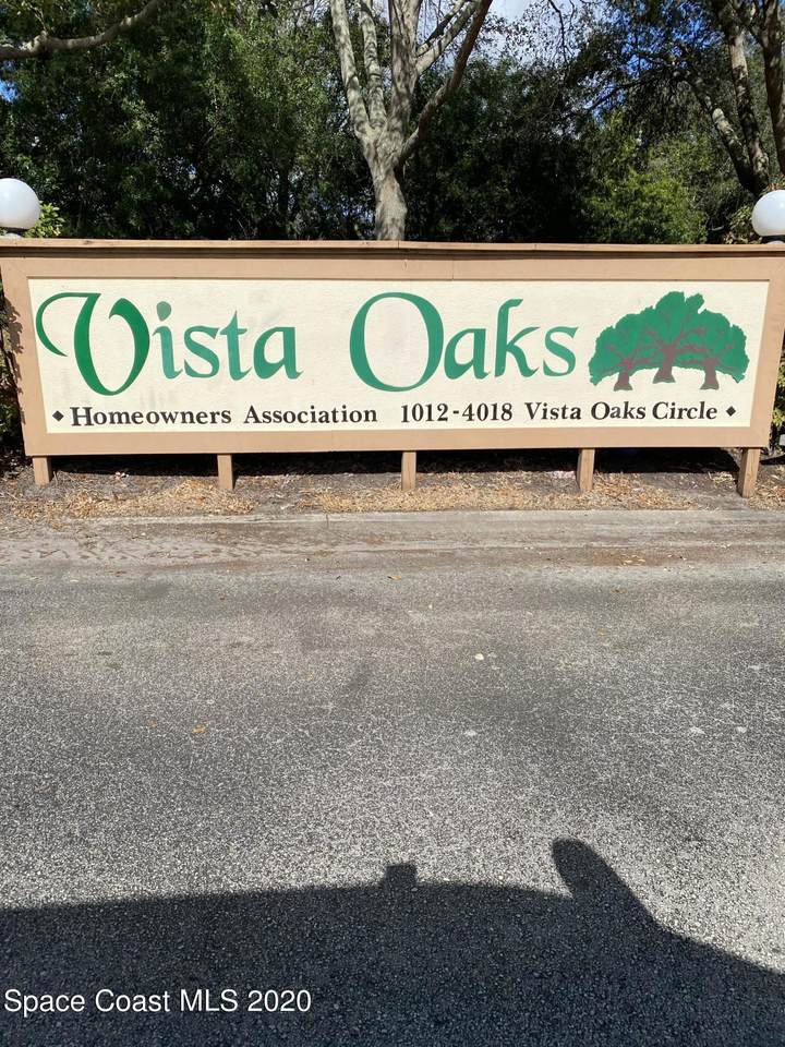 1218 Vista Oaks Circle - Photo 1