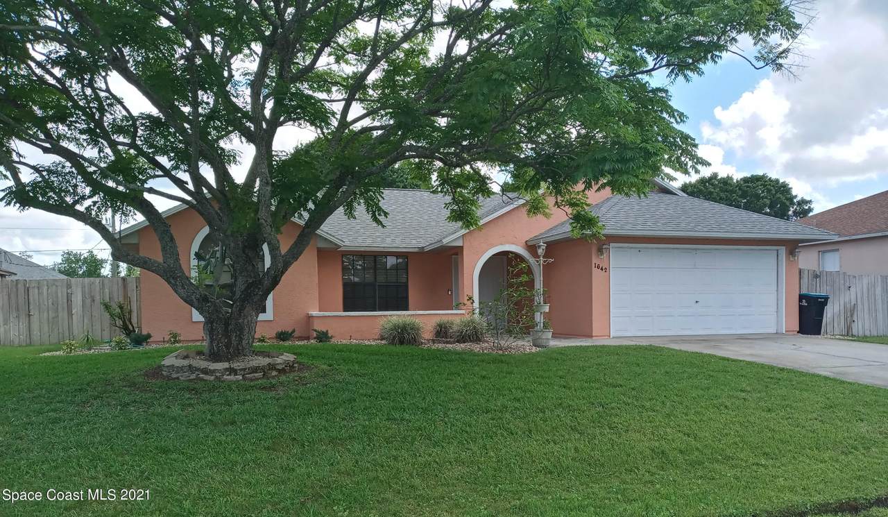 1642 Lara Street - Photo 1