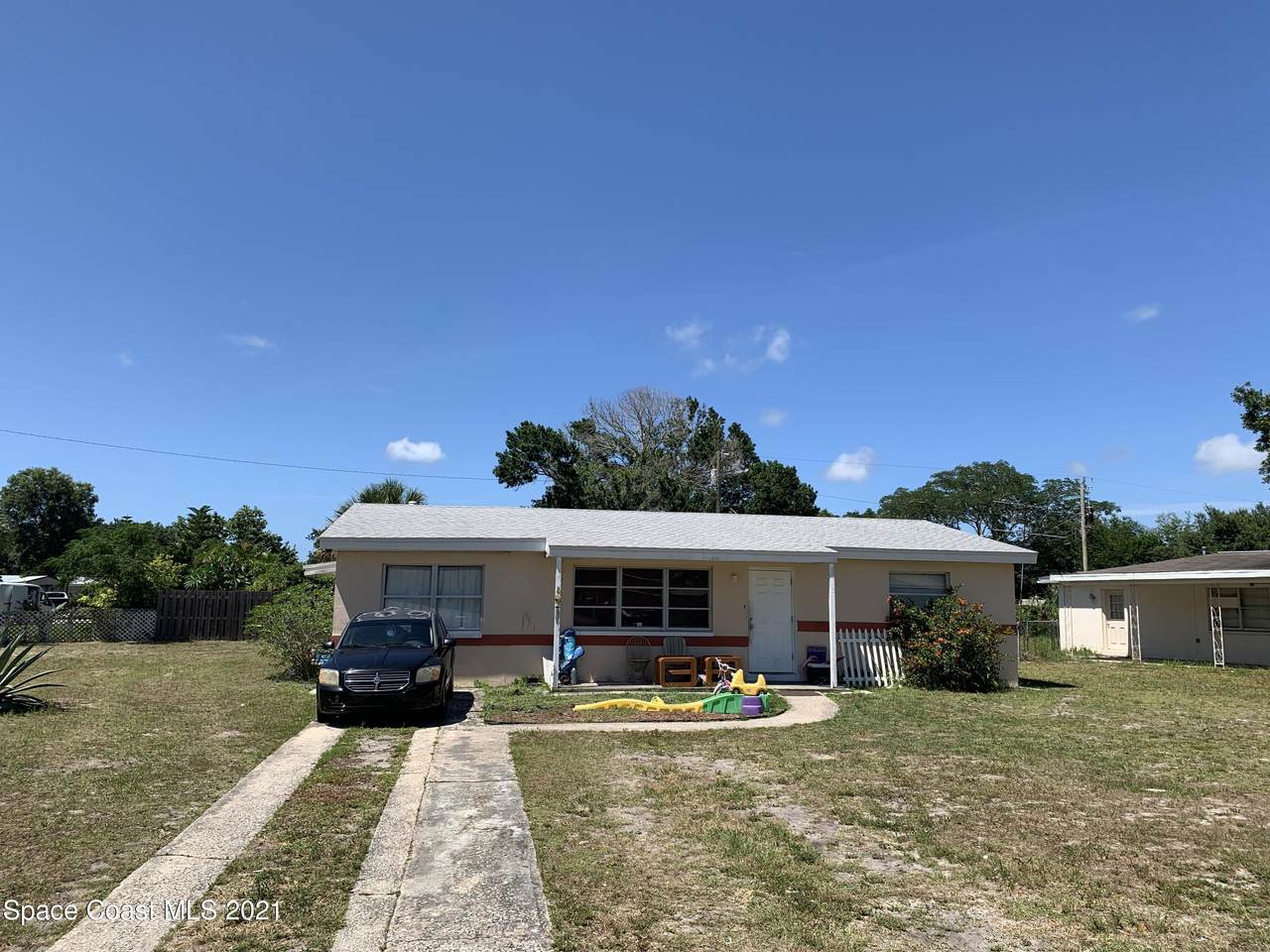 1110 Highland Drive - Photo 1