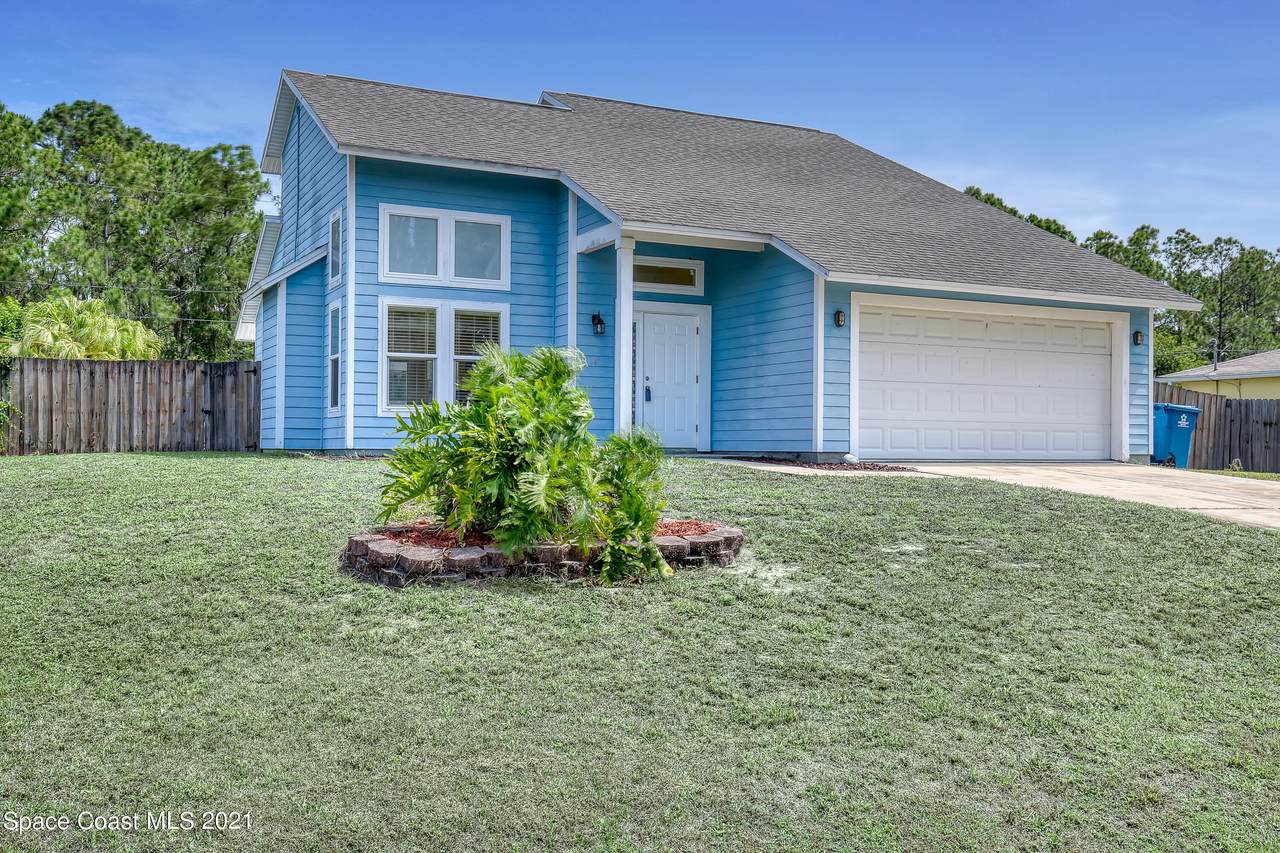 1107 Albion Street - Photo 1