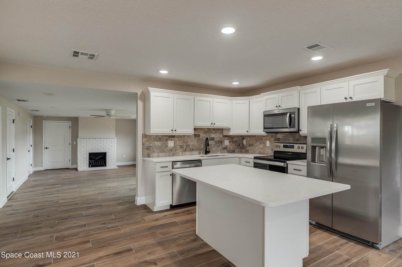406 Bellair Drive - Photo 1
