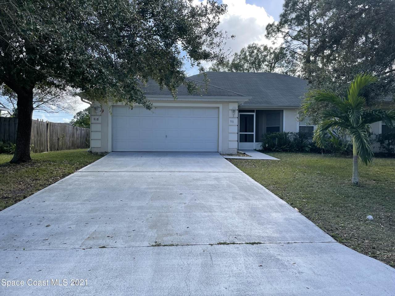 918 Zamora Street - Photo 1