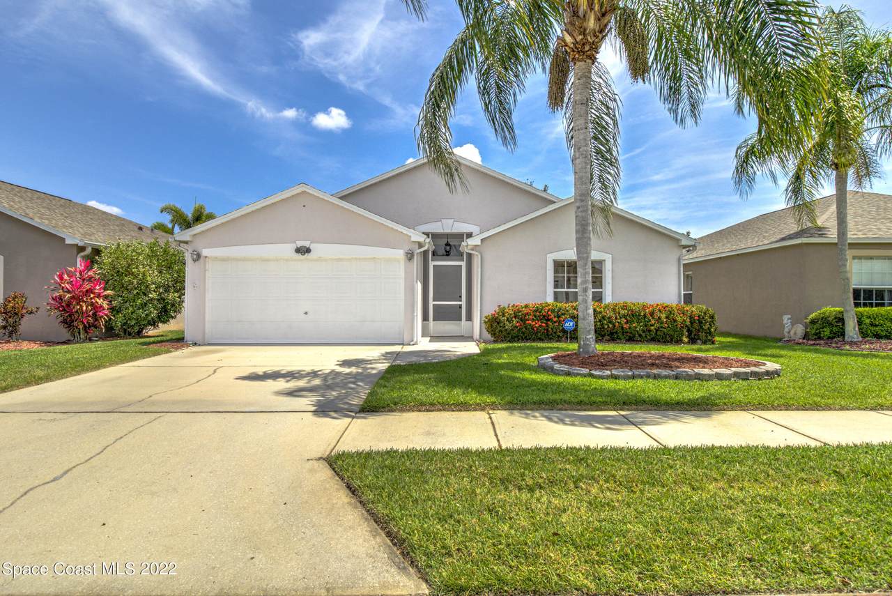 1421 Talamore Lane - Photo 1