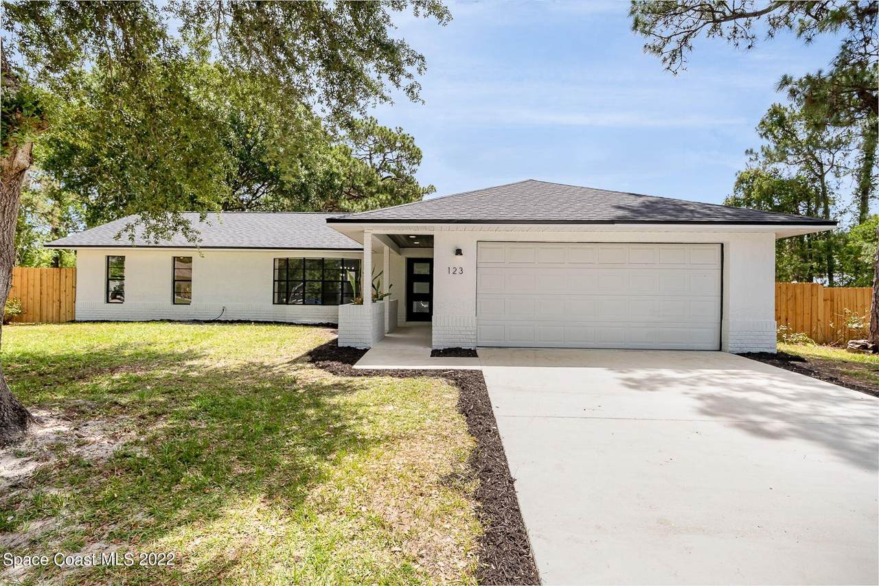 123 White Road - Photo 1