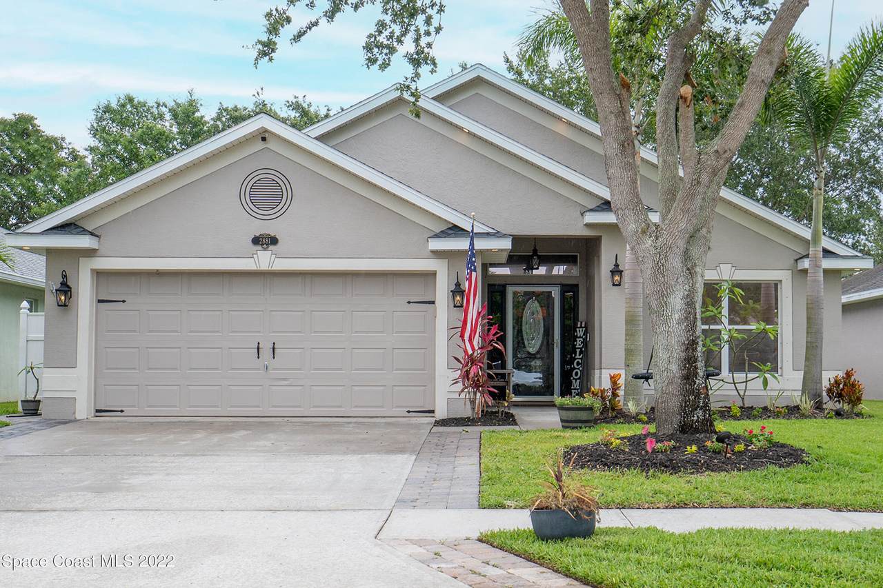 2881 Stratford Pointe Drive - Photo 1