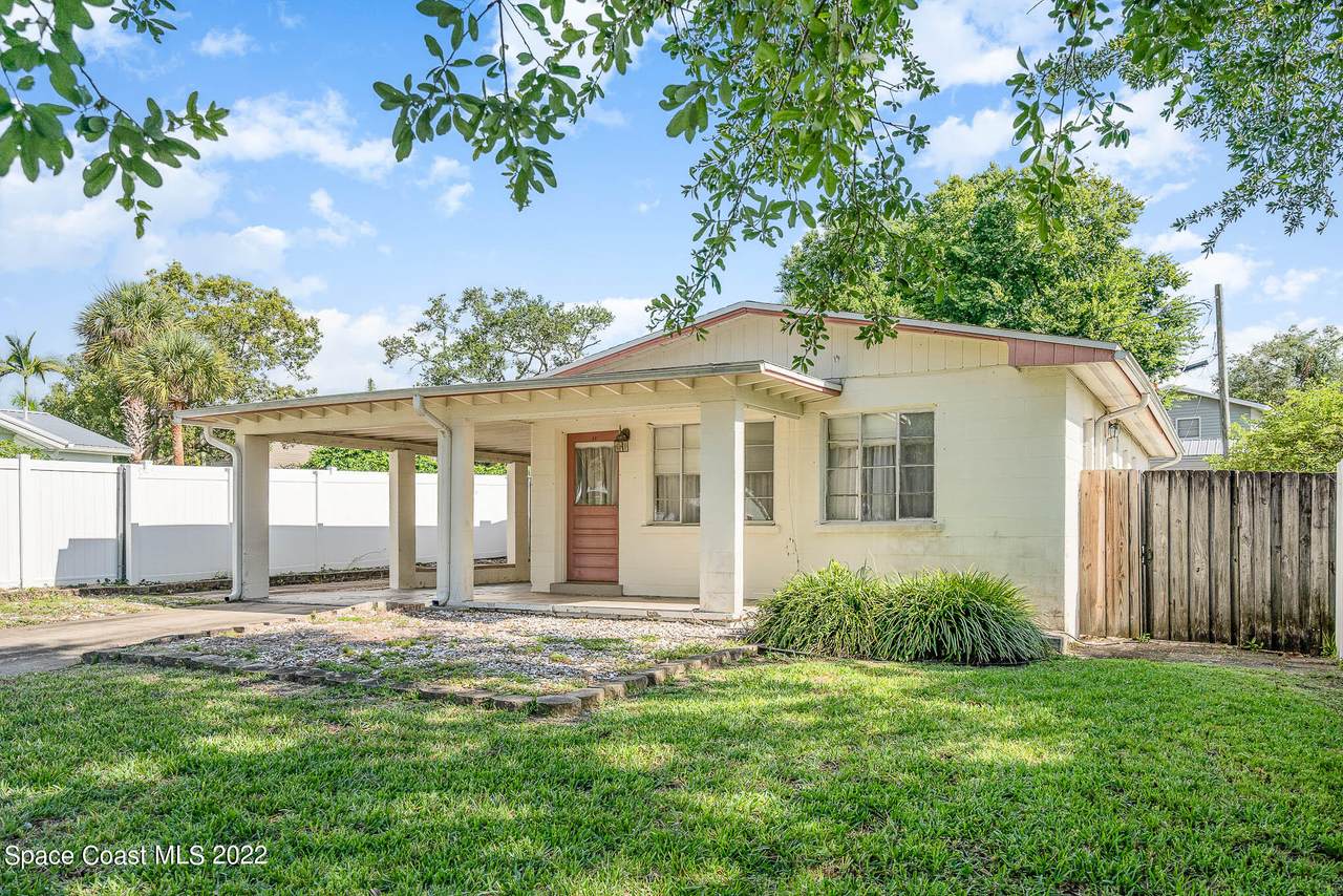 214 Berkshire Drive - Photo 1