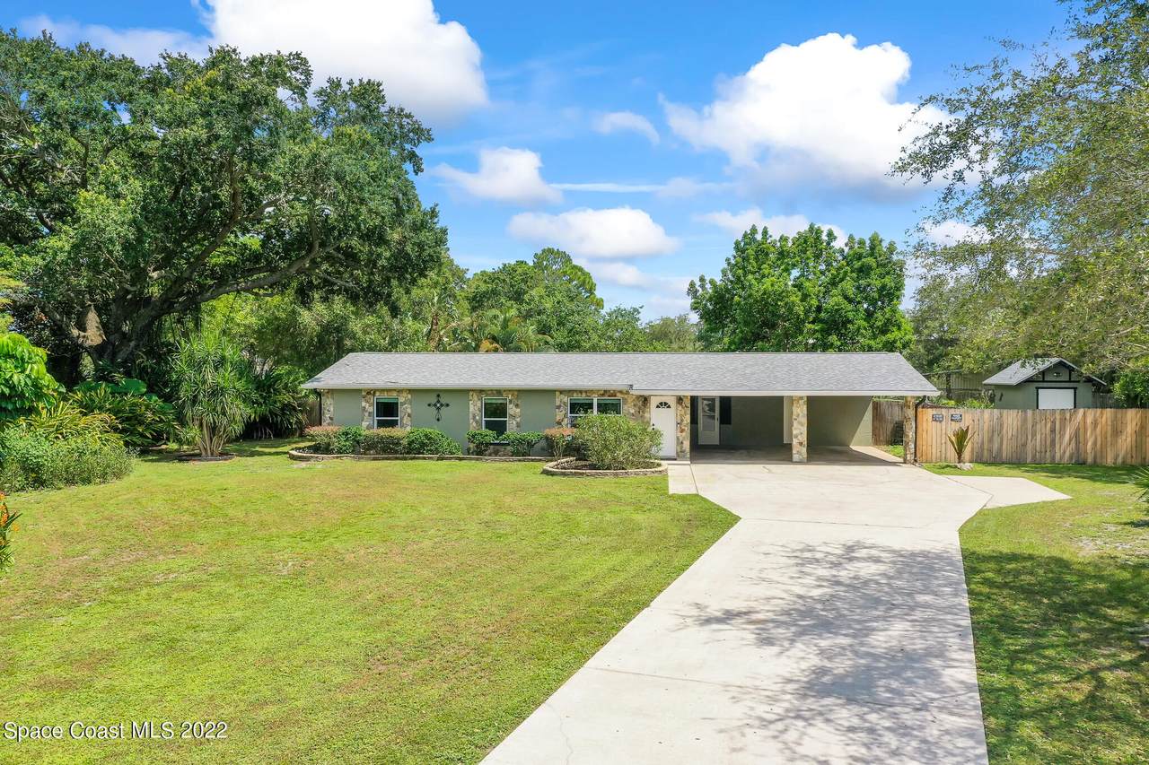 205 Riley Avenue - Photo 1