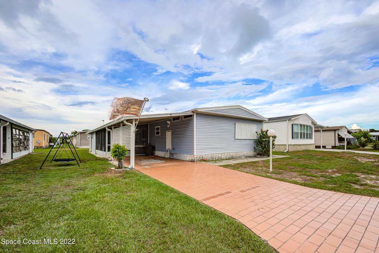 522 Egret Circle - Photo 1