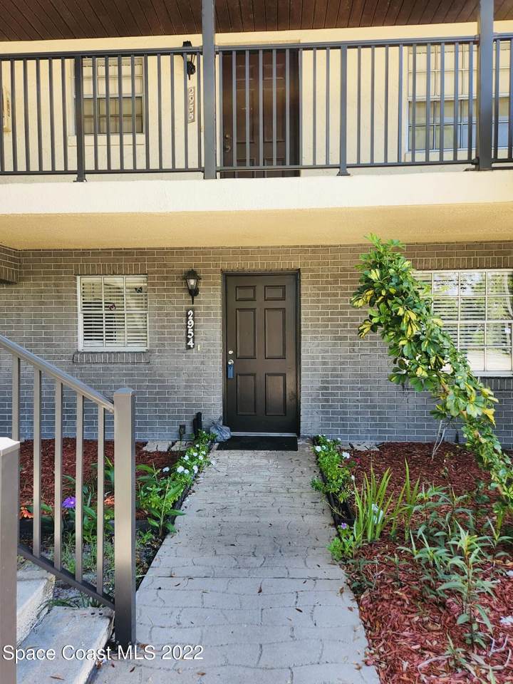 2954 Sir Hamilton Circle - Photo 1