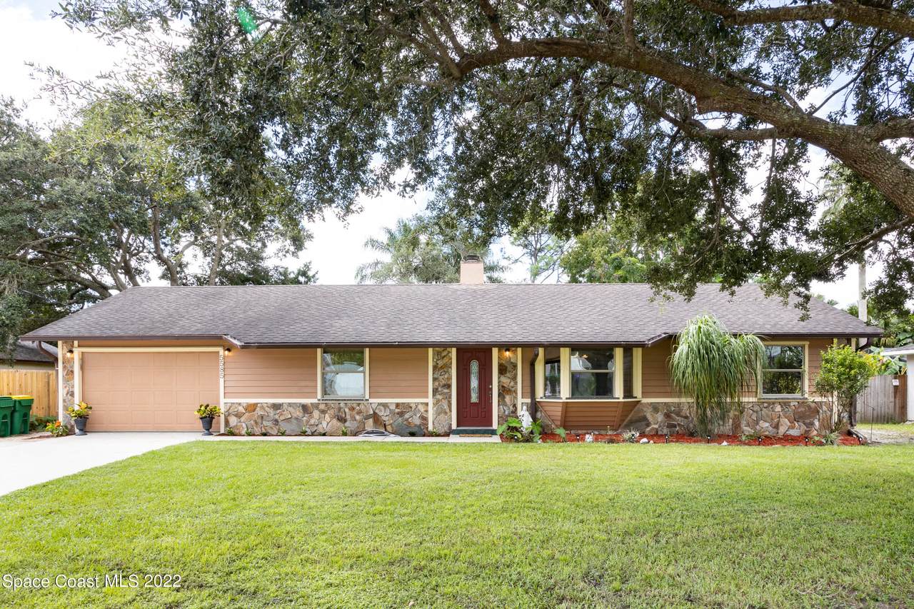 5585 Fairbridge Street - Photo 1