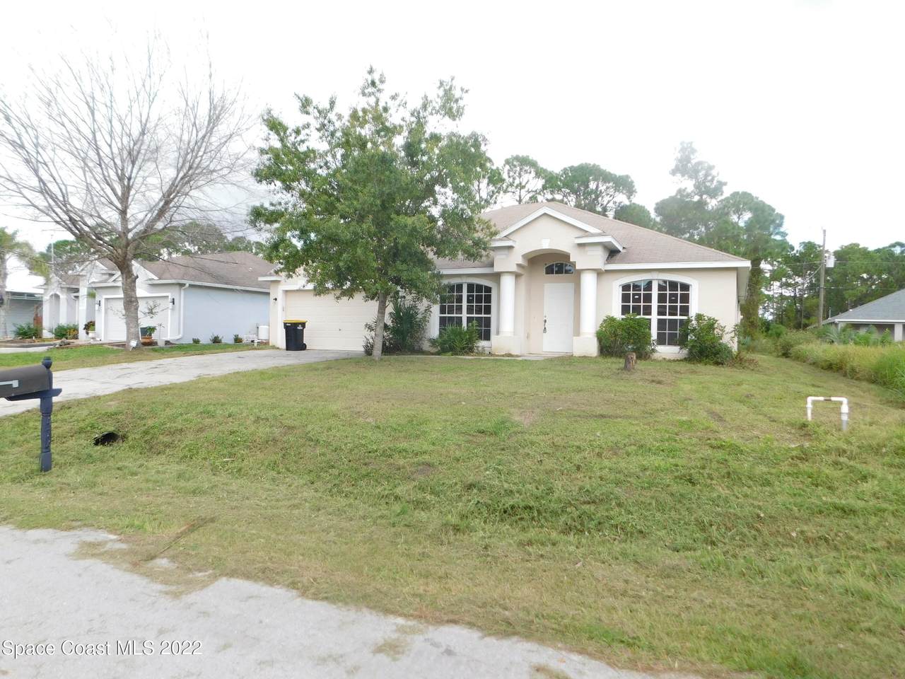 475 Fredericksburg Street - Photo 1