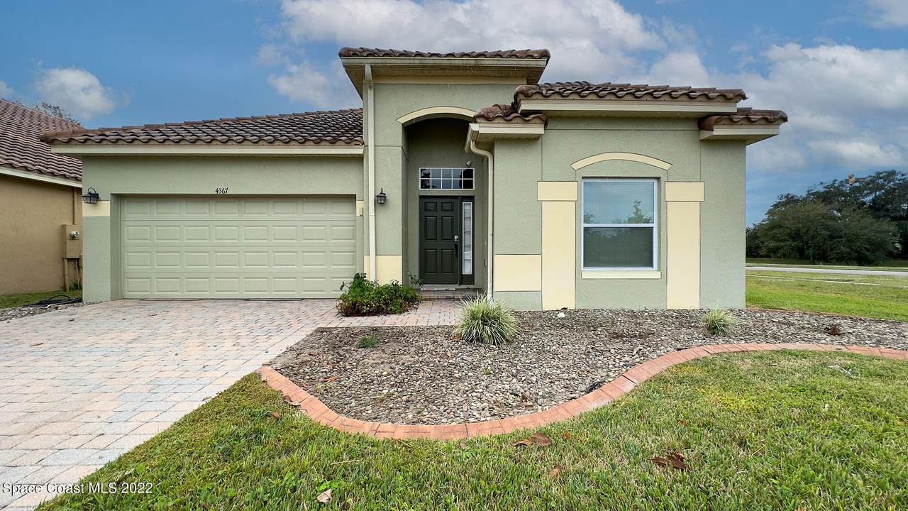 4367 Fitzroy Reef Drive - Photo 1