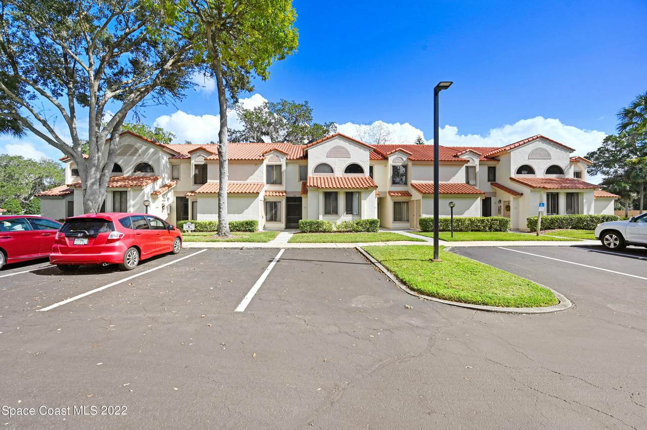 959 Country Club Drive - Photo 1