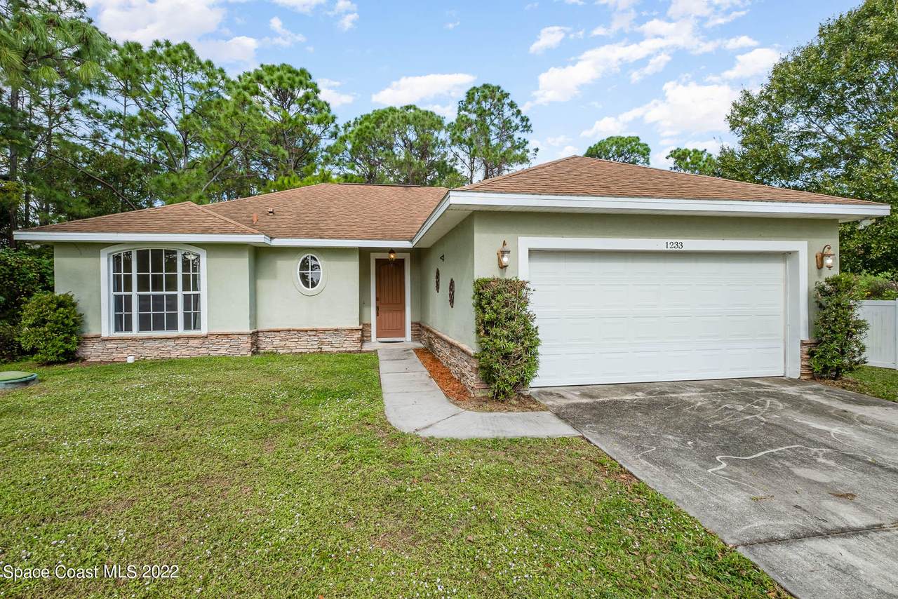 1233 Seeley Circle - Photo 1