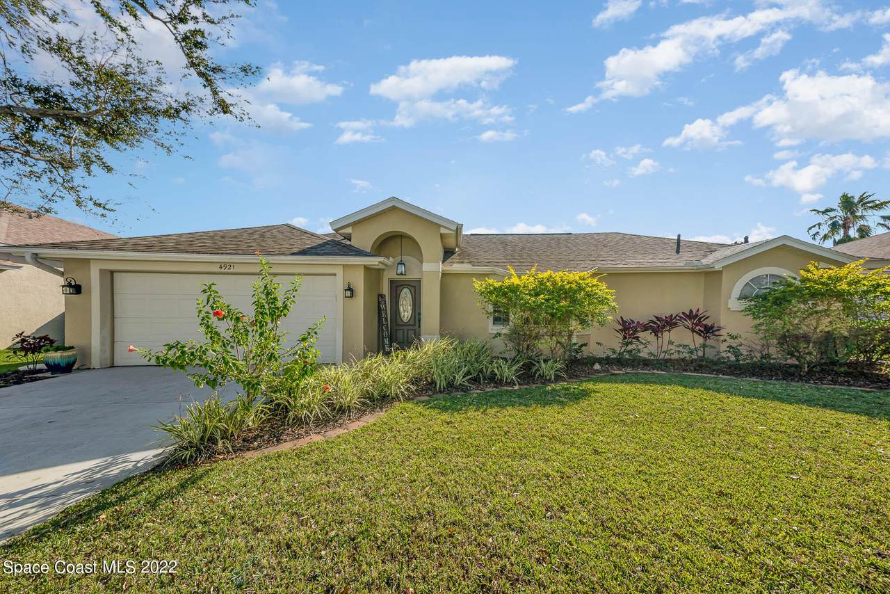 4921 Buttonwood Drive - Photo 1