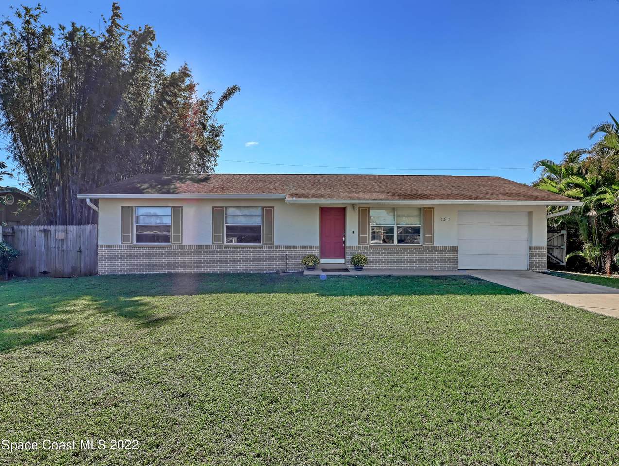 1311 Hollywood Drive - Photo 1