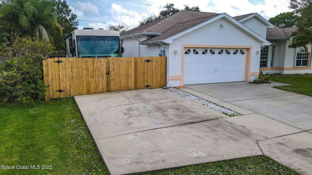 1355 Coventry Circle - Photo 1