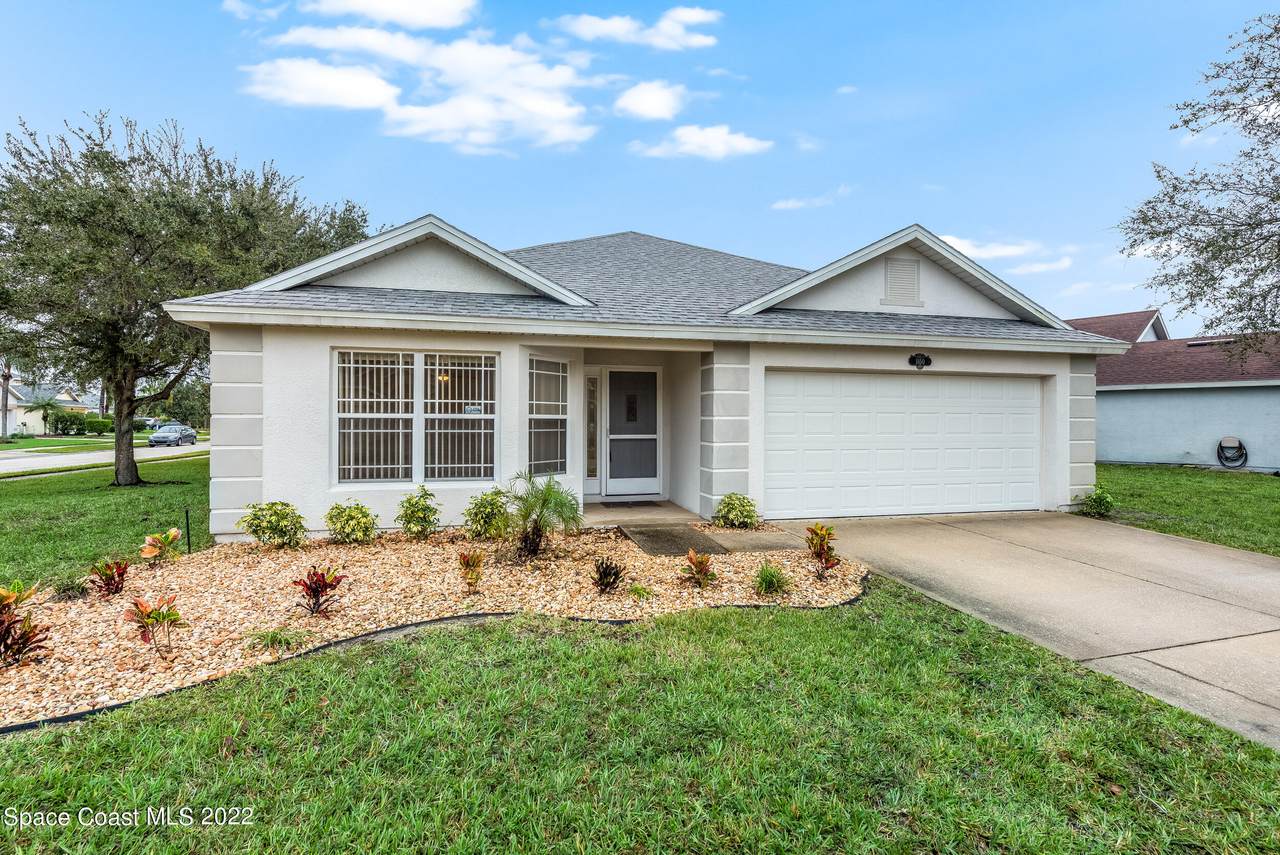 1850 Sun Gazer Drive - Photo 1