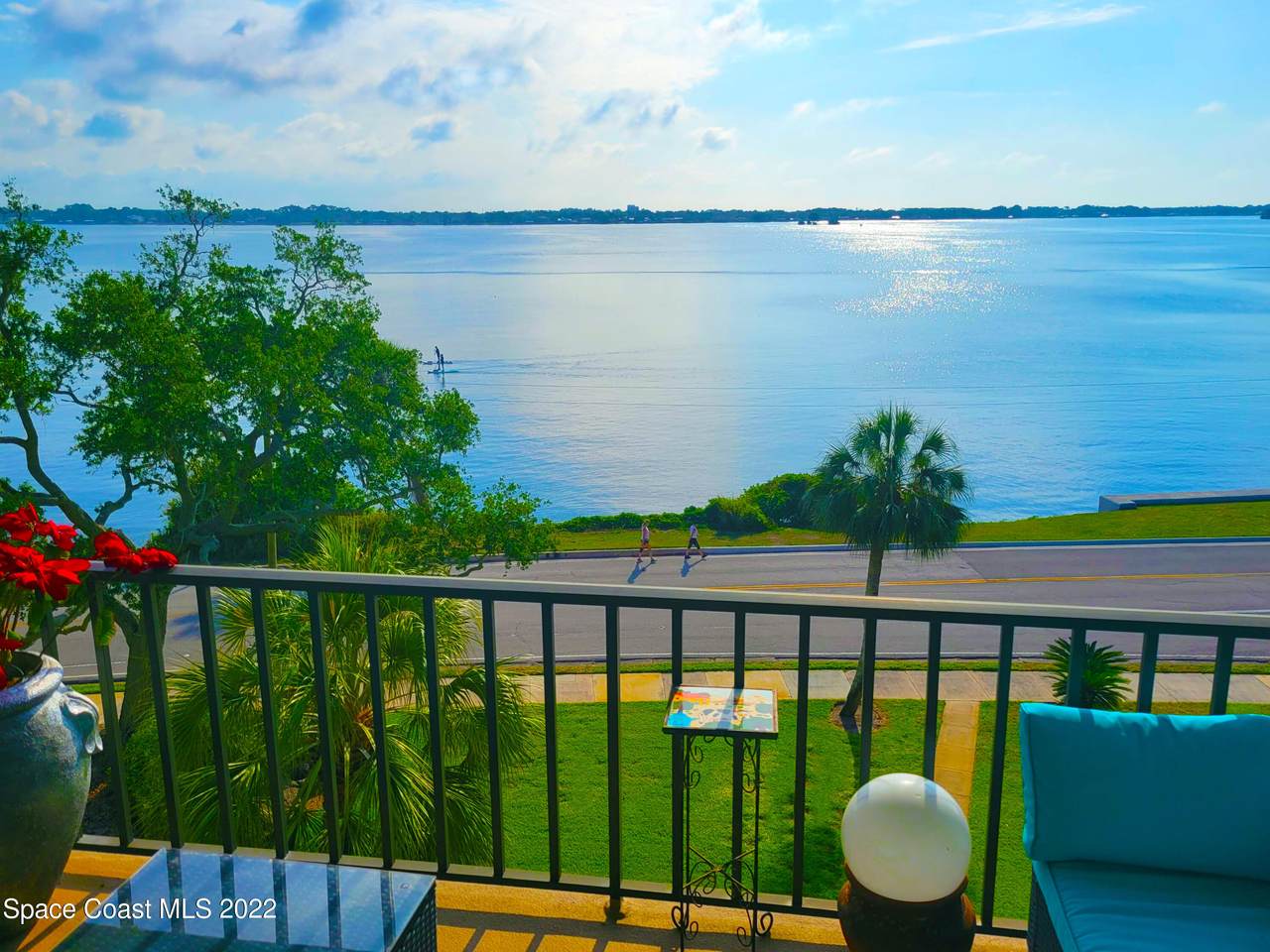 1049 Rockledge Drive - Photo 1