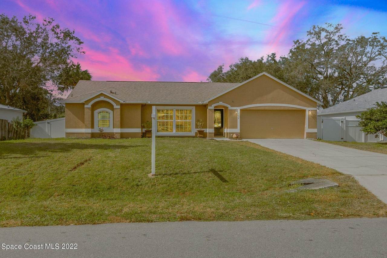 7008 Carlowe Avenue - Photo 1