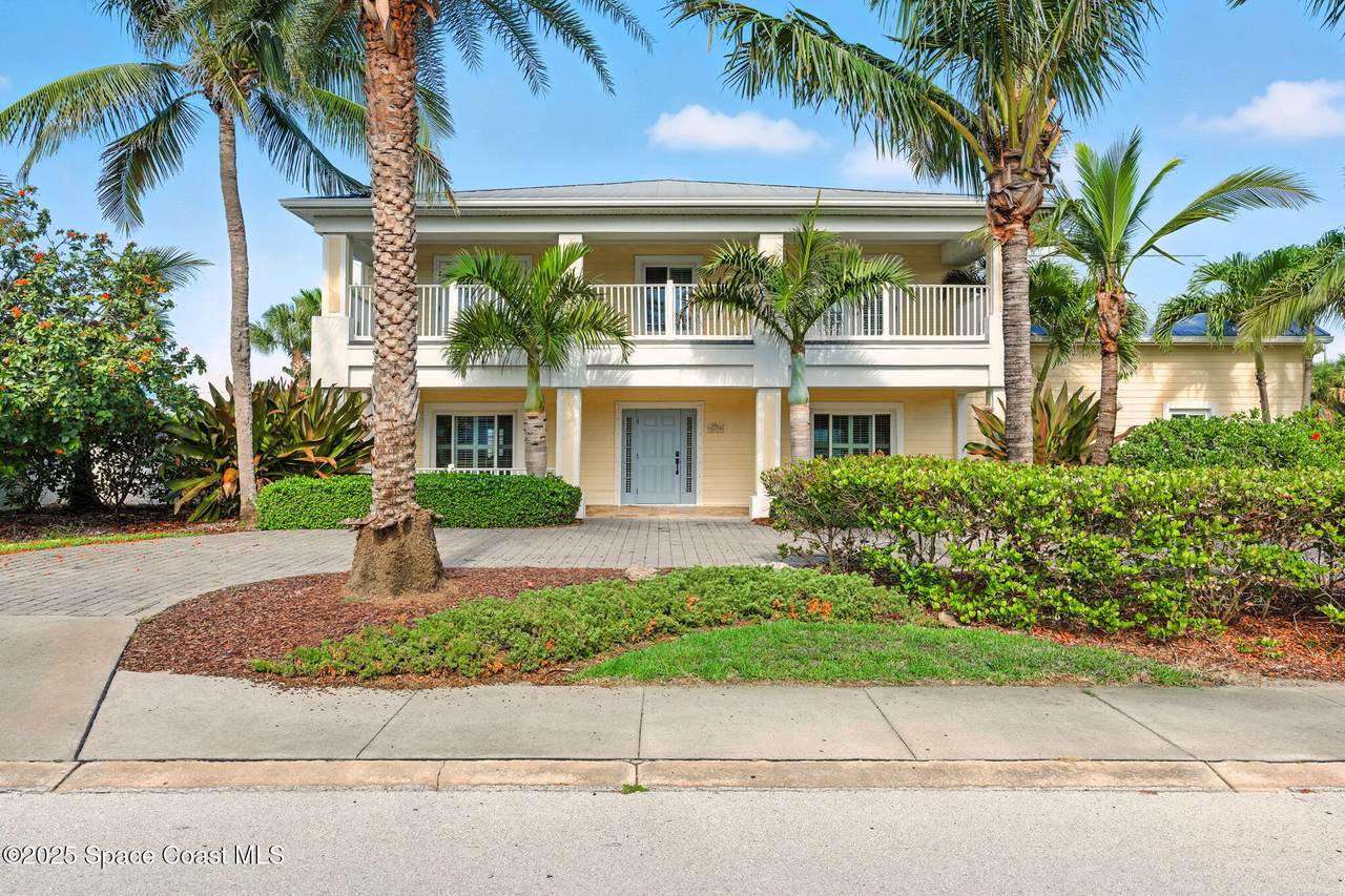 5055 Ocean Beach Boulevard - Photo 1