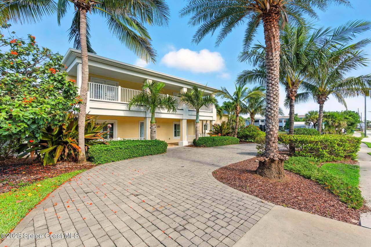 https://bt-photos.global.ssl.fastly.net/spacecoast/1280_boomver_3_1055571-2.jpg