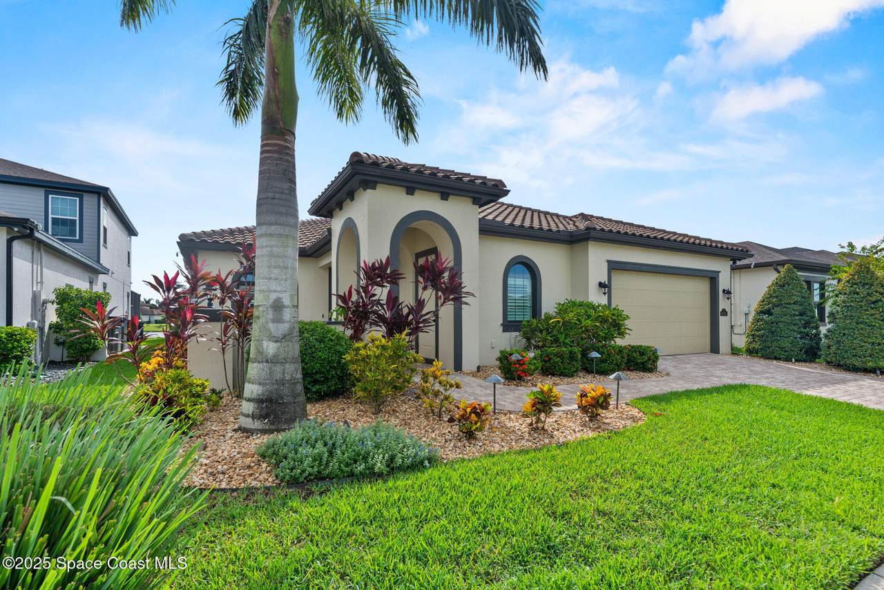 https://bt-photos.global.ssl.fastly.net/spacecoast/1280_boomver_3_1057568-2.jpg