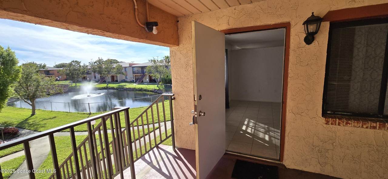 233 San Juan Circle - Photo 1