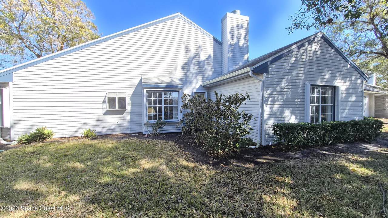 4948 Lake Waterford Way - Photo 1