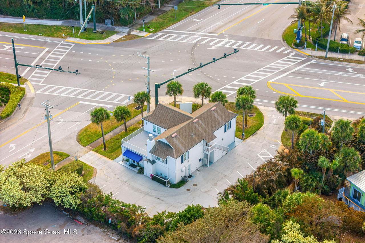 https://bt-photos.global.ssl.fastly.net/spacecoast/1280_boomver_4_1068738-2.jpg